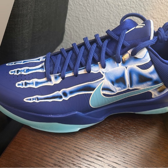 Kobe 5 Protro X-ray - Picture 4 of 13